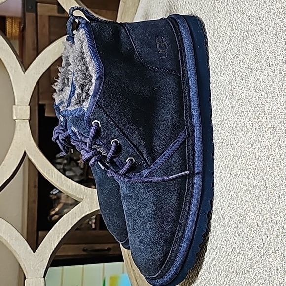 Men's UGG Shukka Boots - Picture 6 of 12